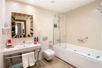 Ramada Plaza by Wyndham Istanbul Atakoy 5*