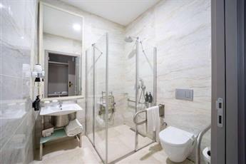 Ramada Plaza by Wyndham Istanbul Atakoy 5*