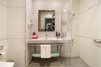 Ramada Plaza by Wyndham Istanbul Atakoy 5*