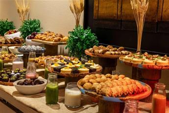 Ramada Plaza Istanbul Tekstilkent 5*