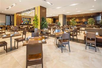 Ramada Plaza Istanbul Tekstilkent 5*