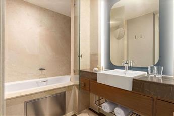 Ramada Plaza Istanbul Tekstilkent 5*