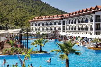 Ramada Resort by Wyndham Akbuk 4*