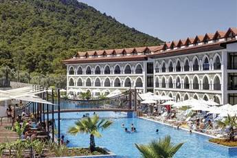 Ramada Resort by Wyndham Akbuk 4*