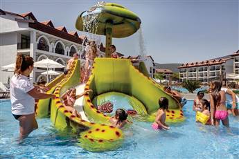 Ramada Resort by Wyndham Akbuk 4*