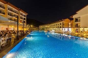 Ramada Resort by Wyndham Akbuk 4*