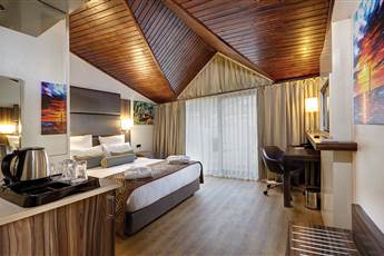 Ramada Resort by Wyndham Akbuk 4*