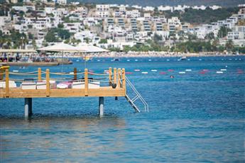 Ramada Resort by Wyndham Bodrum 5*