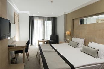 Ramada Resort by Wyndham Bodrum 5*