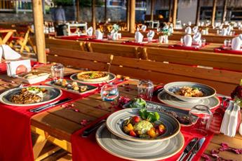 Ramada Resort by Wyndham Kusadasi & Golf