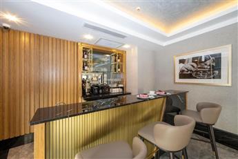 Ravi Hotel
