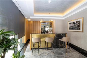 Ravi Hotel