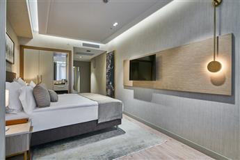 Rayelin Hotel Old City 4*