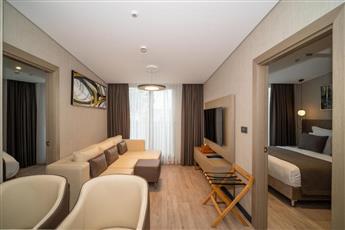 Rayelin Hotel Old Town 4*