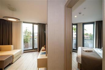 Rayelin Hotel Old Town 4*