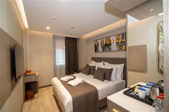 Rayelin Hotel Old Town 4*