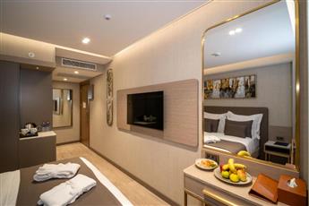 Rayelin Hotel Old Town 4*