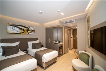Rayelin Hotel Old Town 4*
