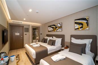 Rayelin Hotel Old Town 4*