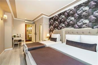 Raymond Hotel Old City 4*