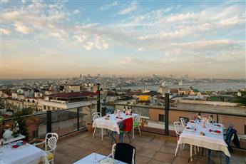 Raymond Hotel Old City 4*