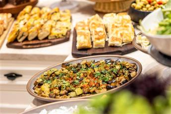 Raymond Hotel Old City 4*