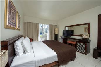 Reef Oasis Beach Resort 5*