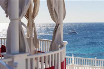 Reef Oasis Beach Resort 5*