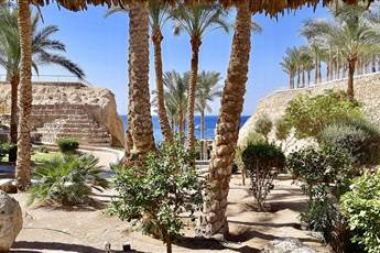 Reef Oasis Beach Resort 5*