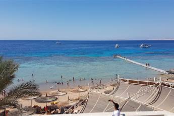 Reef Oasis Beach Resort 5*