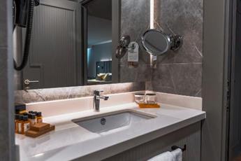 Renex Hotel