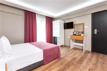 Ria Suites Hotel 4*