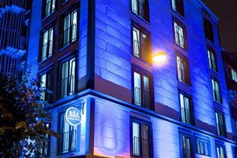 Ria Suites Hotel