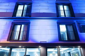 Ria Suites Hotel