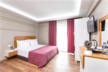 Ria Suites Hotel