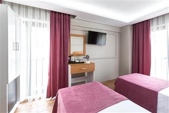 Ria Suites Hotel