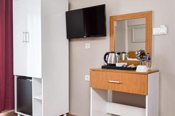 Ria Suites Hotel
