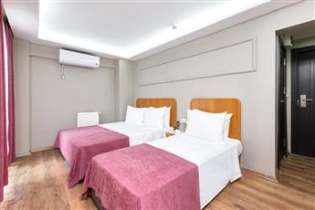 Ria Suites Hotel