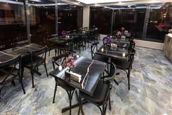 Ria Suites Hotel