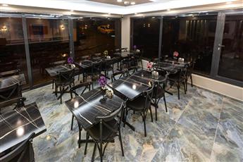 Ria Suites Hotel