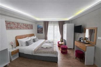 Ria Suites Hotel