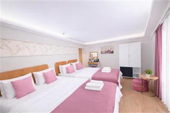 Ria Suites Hotel