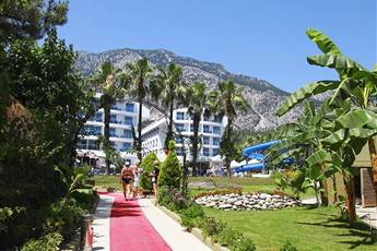 Ring Beach Hotel 5*