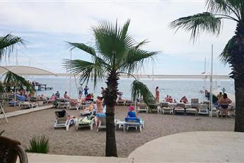 Ring Beach Hotel