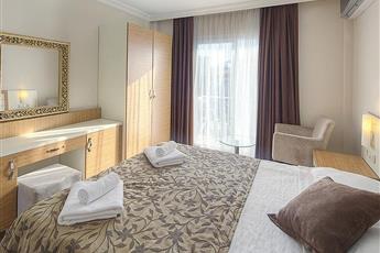 Risa Hotel