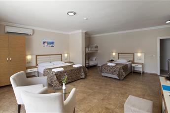 Risa Hotel