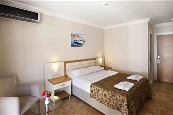 Risa Hotel