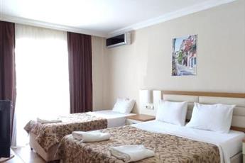 Risa Hotel