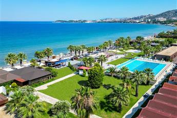 Risus Beach Resort Hotel