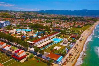 Risus Beach Resort Hotel